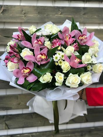 Букет цветов из: Розы и Хризантемы в Терней